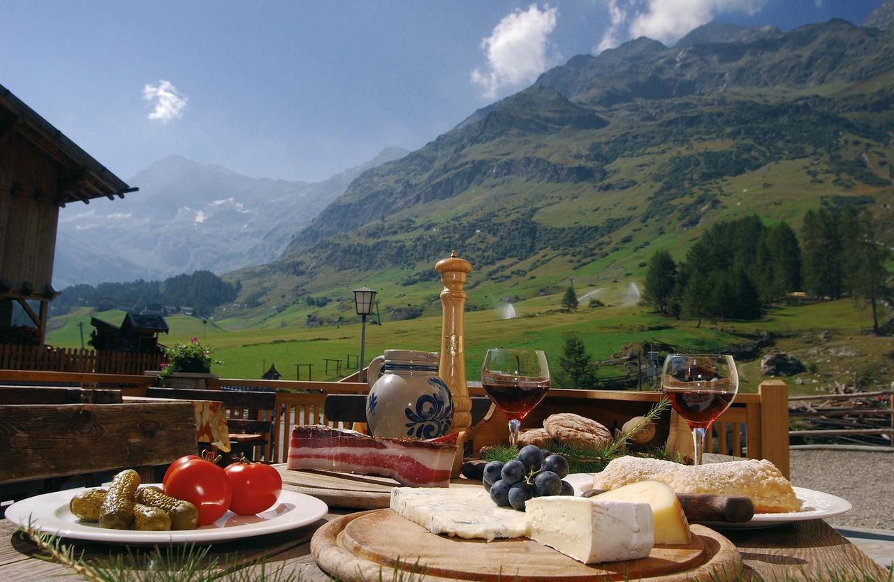 Hotel Gasthaus Edelweiss Pfelders Exteriör bild