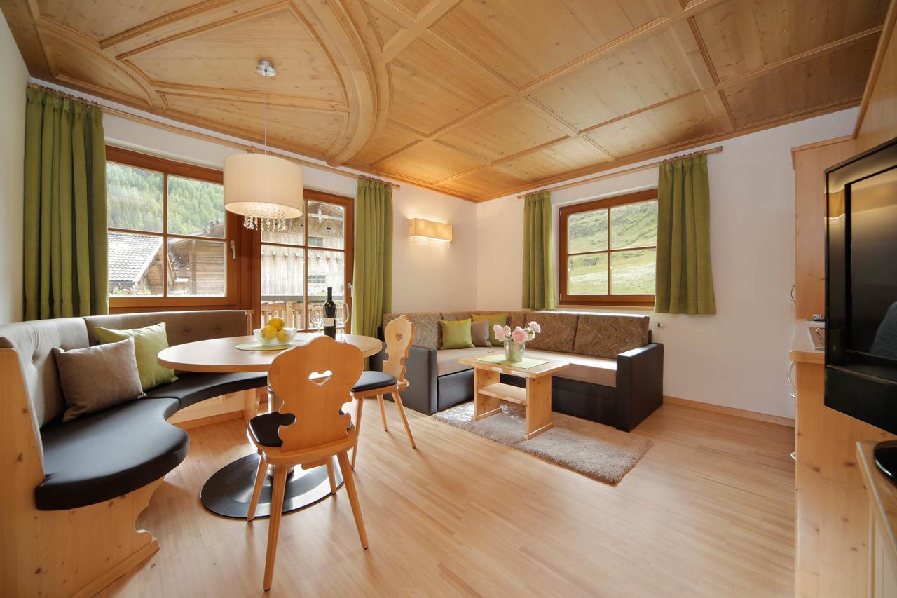 Hotel Gasthaus Edelweiss Pfelders Exteriör bild