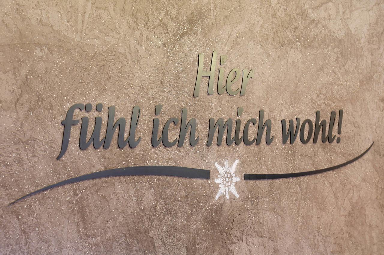 Hotel Gasthaus Edelweiss Pfelders Exteriör bild