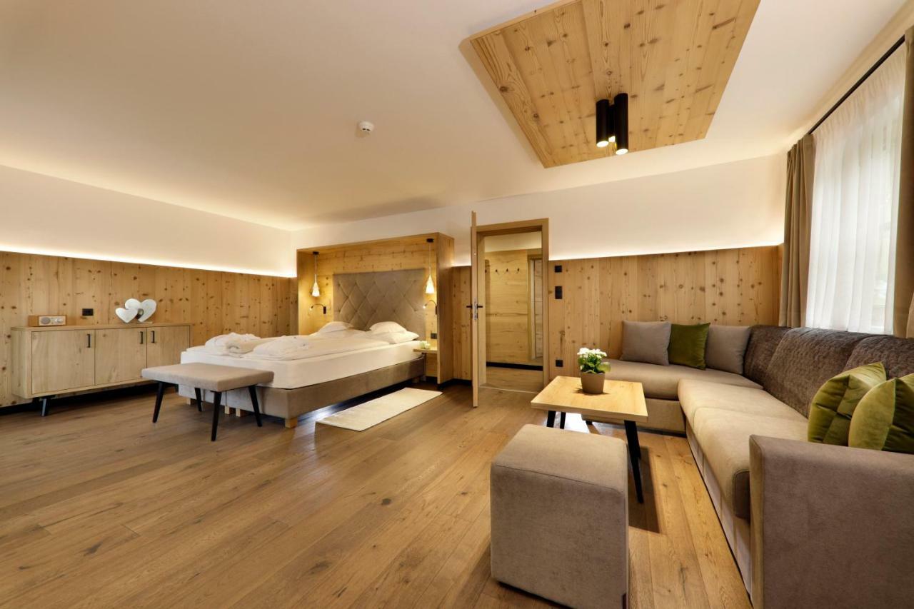 Hotel Gasthaus Edelweiss Pfelders Exteriör bild