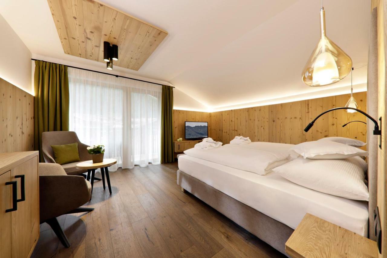 Hotel Gasthaus Edelweiss Pfelders Exteriör bild